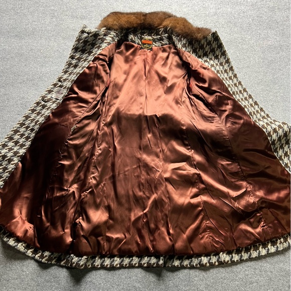 Vintage Wool Houndstooth Coat w/ Real Fur Collar & Cuffs | Fox | Mid-Century - Picture 8 of 13